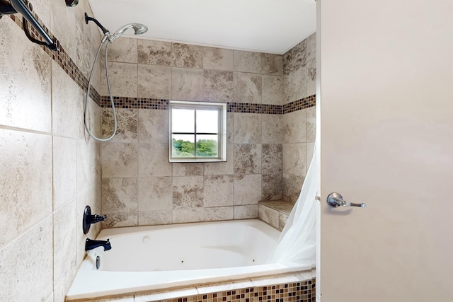 bathroom featuring shower / tub combo