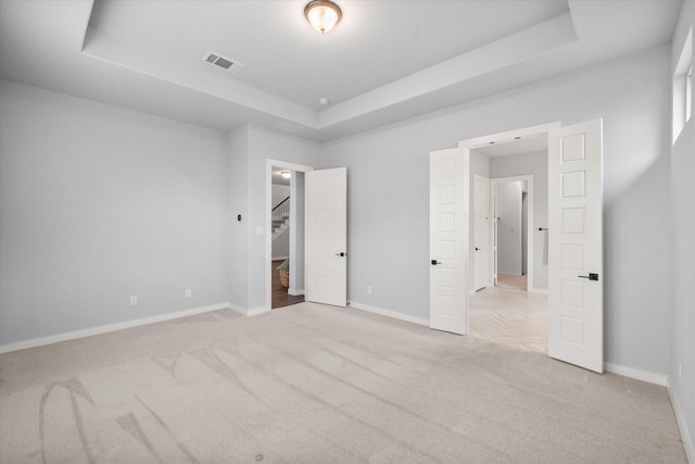 2812 Bluff Creek Dr, Mansfield, TX 76063 - full bath featuring double vanity, baseboards, visible vents, and a stall shower