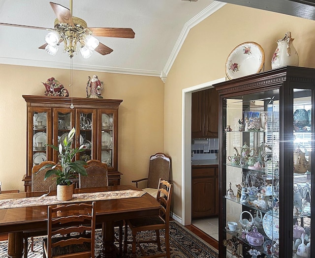 1561 Waterford Dr, Lewisville, TX 75077 - dining area with vaulted ceiling, crown molding, and ceiling fan