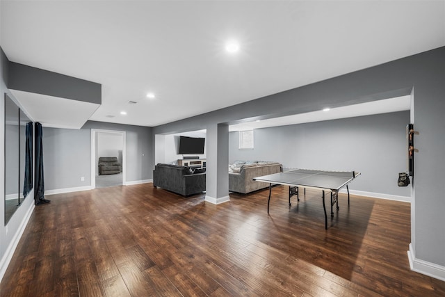 playroom featuring recessed lighting, baseboards, and hardwood / wood-style flooring