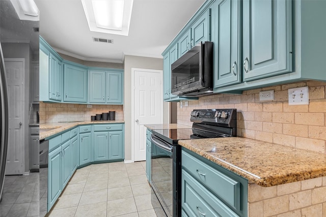 kitchen featuring ornamental molding, electric range, light tile patterned flooring, tasteful backsplash, and blue cabinets
