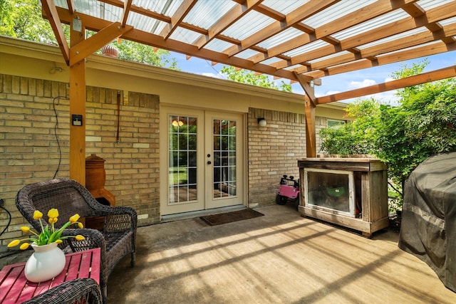 view of patio featuring a fenced backyard