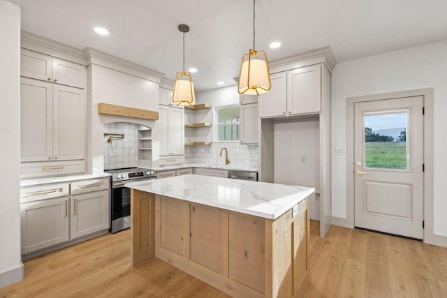 1900 County Road 1255, Savoy, TX 75479 - kitchen with decorative backsplash, open shelves, dishwashing machine, light wood-type flooring, and stainless steel electric stove