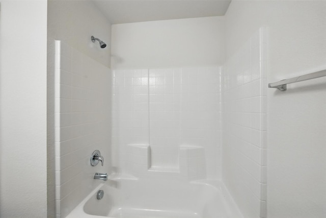 329 Blue Crow Ln, Fort Worth, TX 76052 - bathroom with shower / bathtub combination