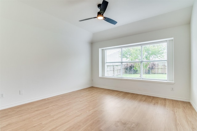 924 Bowie Dr, Lavon, TX 75166 - empty room featuring light wood-type flooring, baseboards, and a ceiling fan