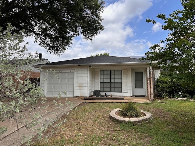4757 China Rose Dr, Fort Worth, TX 76137 - view of front facade featuring a front lawn and a garage