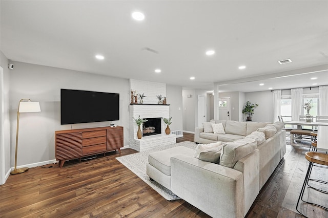 2108 Stonegate Dr N, Bedford, TX 76021 - living room featuring recessed lighting, baseboards, and dark wood-style floors