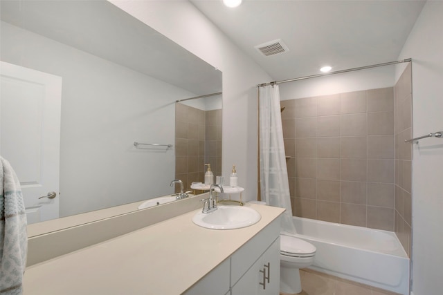 bathroom featuring visible vents, vanity, toilet, shower / bathtub combination with curtain, and recessed lighting
