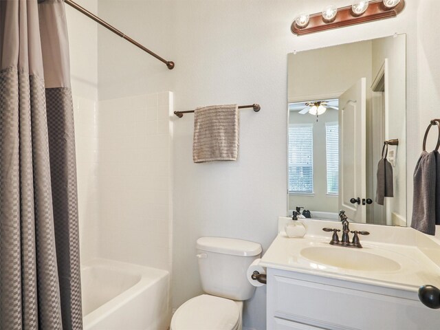 2500 Rockbrook Dr Unit 81, Lewisville, TX 75067 - full bathroom featuring vanity, a ceiling fan, toilet, and shower / tub combo