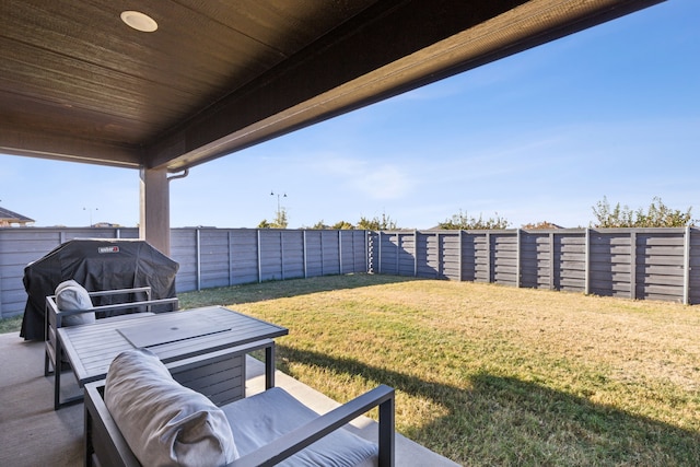 view of yard featuring a fenced backyard