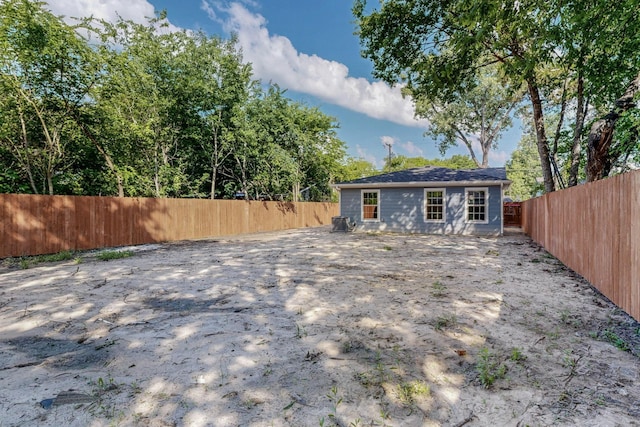 2188 Jordan Valley Dr, Dallas, TX 75253 - rear view of property with a fenced backyard