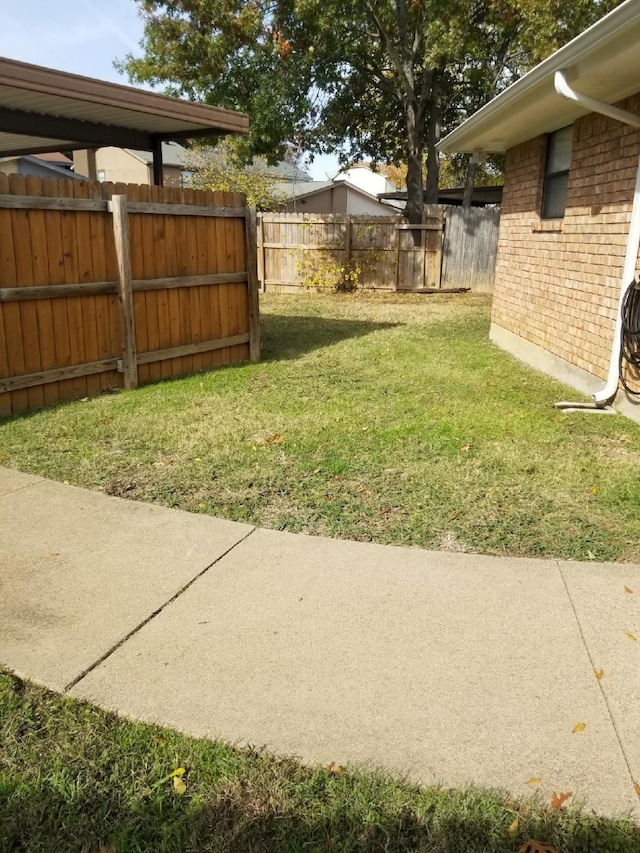view of yard featuring fence