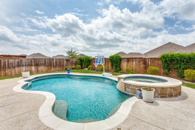 148 Mossy Oak Trl, Fort Worth, TX 76131 - view of pool featuring a fenced backyard and a pool with connected hot tub