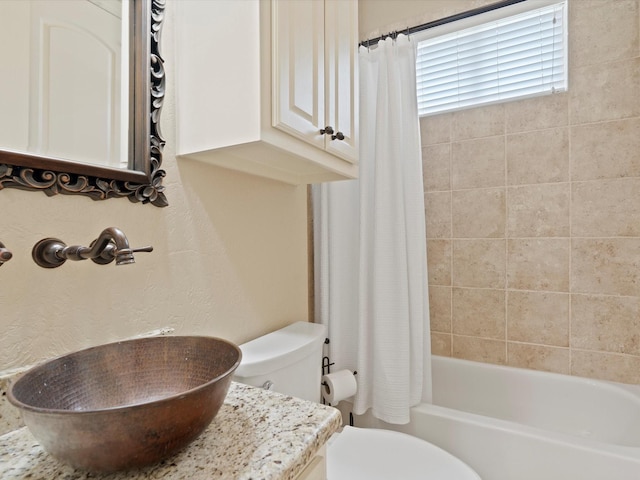 10 Tennis Village Dr, Heath, TX 75032 - bathroom with a sink, toilet, and shower / bath combination with curtain