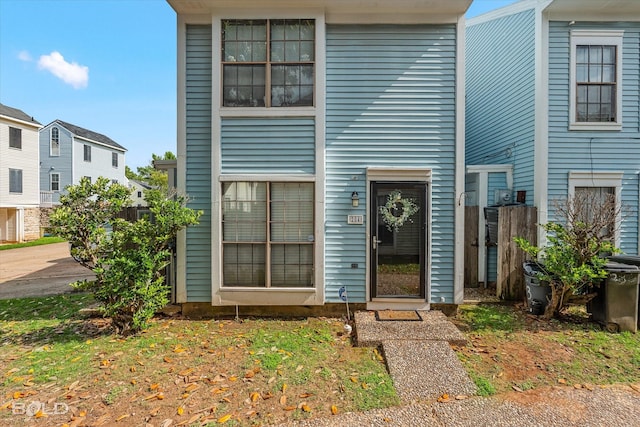 284 Settlers Park Dr, Shreveport, LA 71115 - view of front of home featuring fence