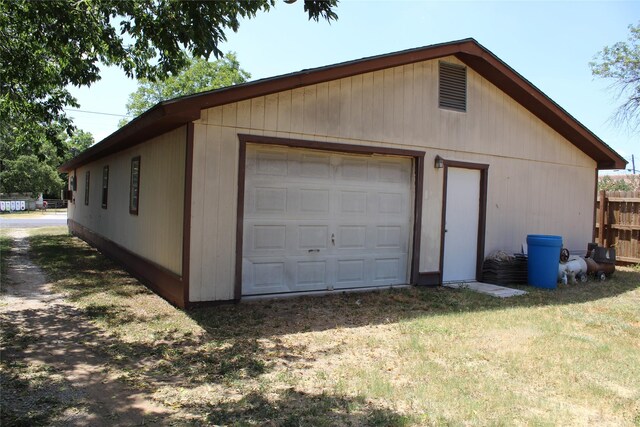 view of detached garage