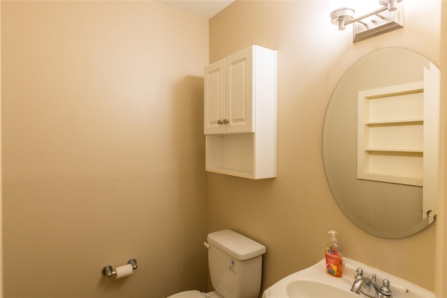 3211 Lockmoor Ln, Dallas, TX 75220 - bathroom with toilet and a sink