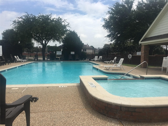 10408 Ambergate Ln, Frisco, TX 75035 - community pool featuring a patio and fence