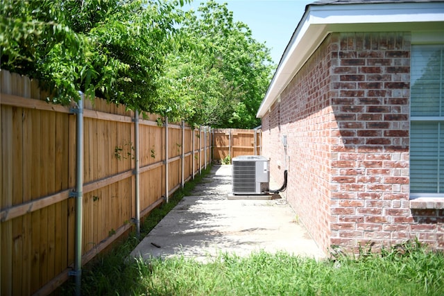 148 E Marguerita Dr, Garland, TX 75040