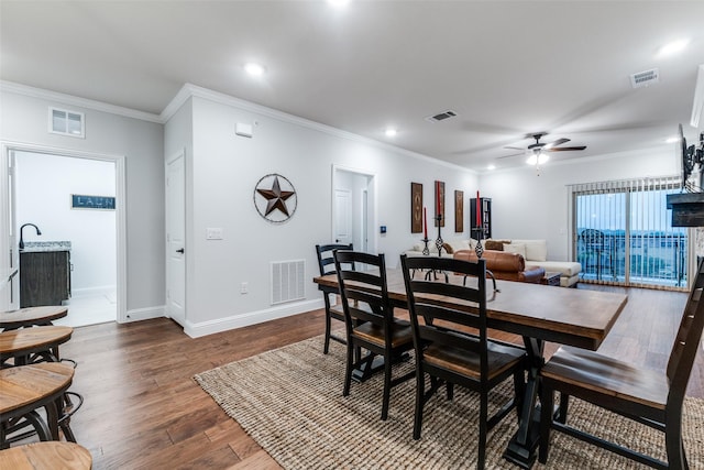dining space featuring recessed lighting and visible vents