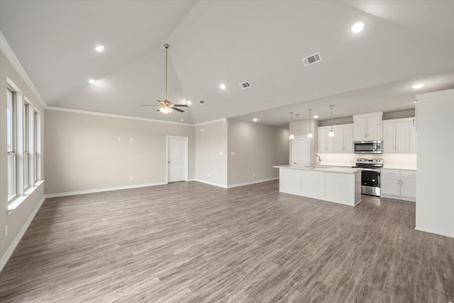 343 Preston Rd, Mabank, TX 75147 - unfurnished living room featuring a sink, high vaulted ceiling, baseboards, and visible vents