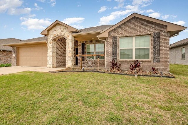 146 Willowbend Loop, Mabank, TX 75156 - ranch-style home featuring brick siding, driveway, a front lawn, and a garage