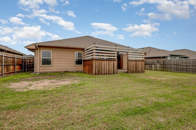 146 Willowbend Loop, Mabank, TX 75156 - back of house with a fenced backyard and a yard