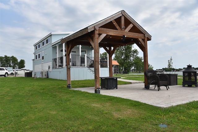 surrounding community featuring a lawn