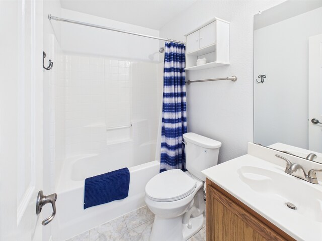 full bath with shower / bath combo with shower curtain, toilet, and vanity