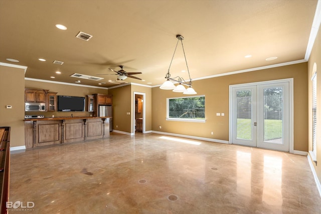 11 Chapel Creek Ln, Shreveport, LA 71106 - unfurnished living room featuring concrete flooring, baseboards, ornamental molding, recessed lighting, and ceiling fan