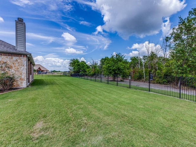 261 Chisholm Ranch Dr, Rockwall, TX 75032 - view of yard with fence