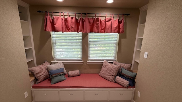 407 S Lakewood Cir, Lake Bridgeport, TX 76426 - sitting room featuring a textured wall