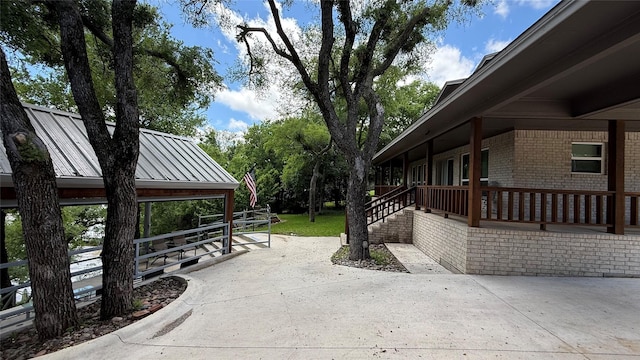 407 S Lakewood Cir, Lake Bridgeport, TX 76426 - view of patio