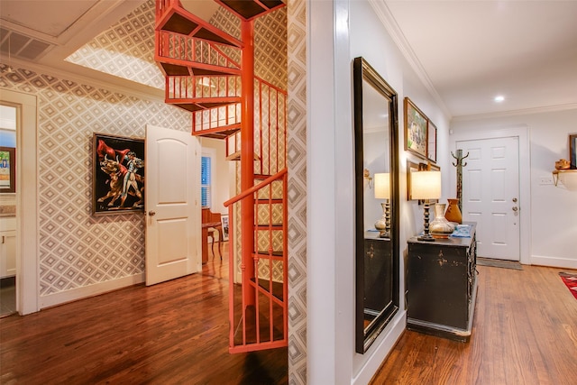 1635 Taft St, Dallas, TX 75208 - interior space with crown molding, wood finished floors, baseboards, and wallpapered walls
