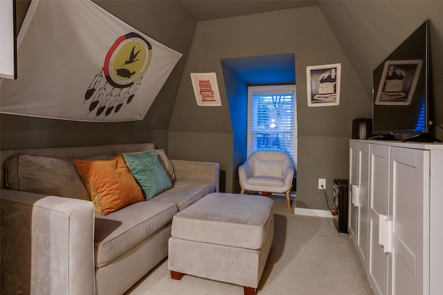 1635 Taft St, Dallas, TX 75208 - interior space featuring lofted ceiling, carpet, and baseboards