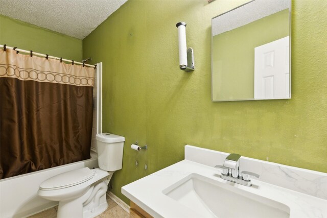 3065 Coolwood Ln, Rockwall, TX 75032 - bedroom featuring carpet flooring, a textured ceiling, and baseboards