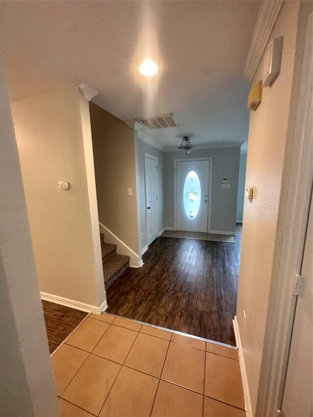 914 Gallant Fox Dr, Dallas, TX 75211 - clothes washing area with cabinet space, light tile patterned flooring, washer hookup, hookup for a gas dryer, and hookup for an electric dryer