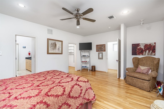 bedroom with visible vents, recessed lighting, ceiling fan, and light wood-type flooring