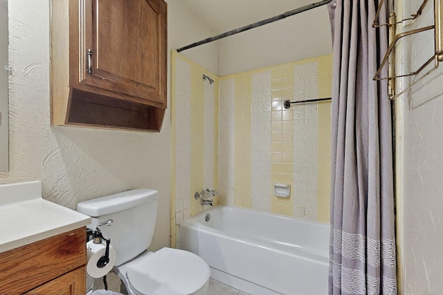 1907 Rambling Ridge Ln, Carrollton, TX 75007 - bathroom featuring vanity, a textured wall, shower / bath combo, and toilet