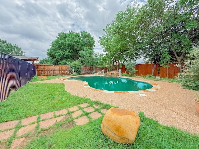 200 Meadowside Dr, Mansfield, TX 76063 - view of swimming pool with a fenced backyard and a patio