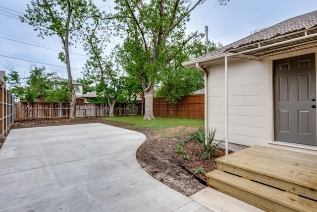 view of yard featuring a fenced backyard and a patio area