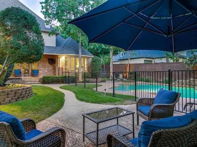 view of patio featuring an outdoor hangout area