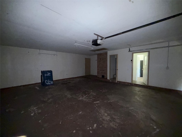 290 Dickard St, Hawkins, TX 75765 - garage featuring a garage door opener