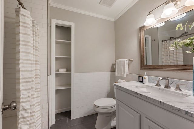7510 Holly Hill Dr Unit 154, Dallas, TX 75231 - bathroom featuring visible vents, crown molding, tile patterned flooring, vanity, and toilet