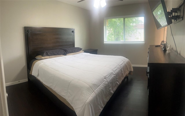 2551 Mossglen Dr, Dallas, TX 75227 - bedroom with baseboards