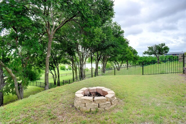 7312 Bishop Ct, Fort Worth, TX 76179 - view of yard