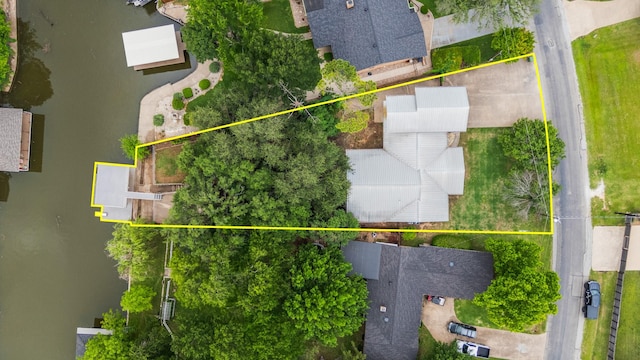 231 Granada Calle St, Granbury, TX 76049 - aerial overview of property's location featuring property boundaries highlighted