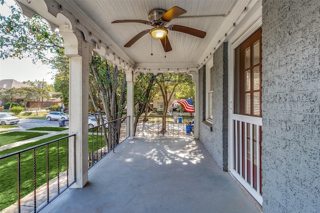 view of patio featuring a porch and a ceiling fan