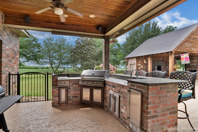 1860 Leonard Rd, Shreveport, LA 71115 - view of patio with a sink and a ceiling fan