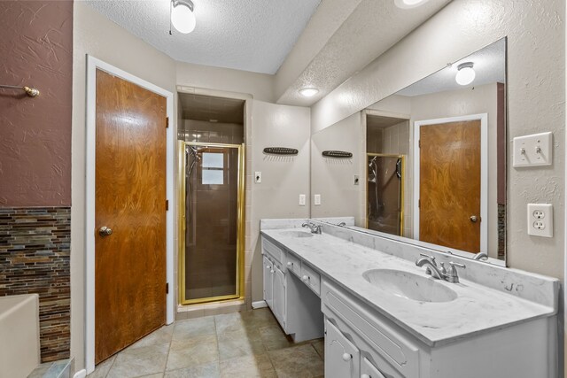 unfurnished room with crown molding, a ceiling fan, a textured ceiling, and carpet